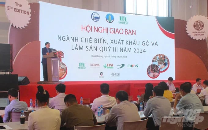 Conference on wood processing industry, wood and forest product export organized by the Ministry of Agriculture and Rural Development in Binh Duong, August 9. Photo: CTV.