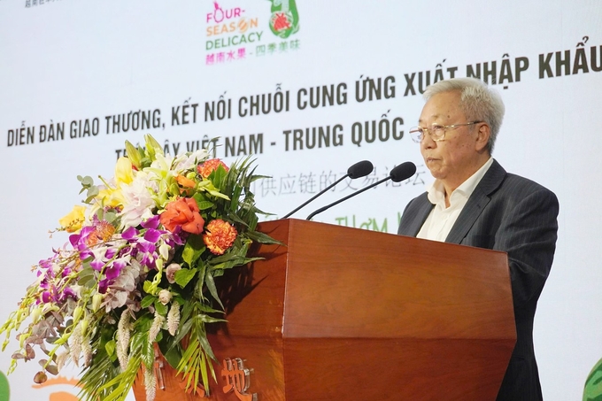 Mr. Nguyen Thanh Binh at the Forum on Trade Exchange and Supply Chain Connection for Vietnamese Fruit Exports and Imports to China. Photo: Hong Tham.