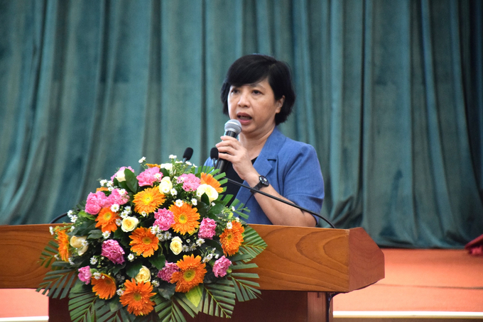 Nguyen Thi To Tran, Deputy Director of the Department of Agriculture and Rural Development of Binh Dinh, said that the agricultural product trading system needs to be improved to promote consumption. Photo: V.D.T.