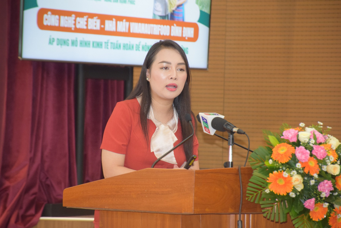 Nguyen Thi Diem Hang, General Director of Vinanutrifood Binh Dinh Joint Stock Company, suggested that Binh Dinh needs to identify key crops and have different products to attract consumer businesses. Photo: V.D.T.