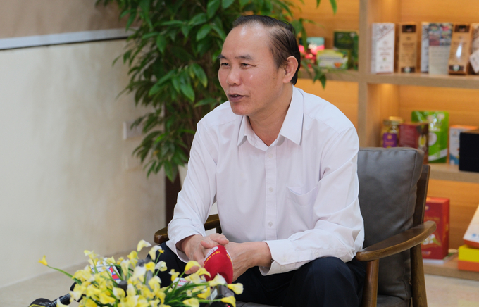 Deputy Minister Phung Duc Tien speaks at the press conference on October 31. Photo: Quynh Chi.