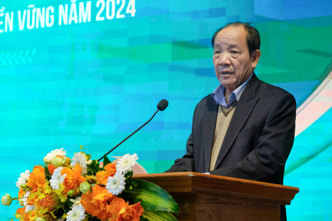 Mr. Ho Xuan Hung, Chairman of the General Association of Agriculture and Rural Development, called on businesses to actively contribute ideas to the authorities to promptly adjust mechanisms and policies. Photo: Tung Dinh.