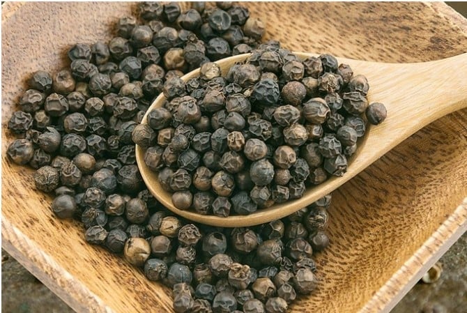 The price of pepper in the domestic market is fluctuating between VND 157,000 and VND 158,000/kg. Photo: Internet.