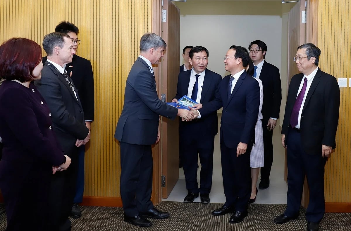 Minister Do Duc Duy received Mr. Brian McFeeters, Senior Vice President and Regional Managing Director of the U.S.-ASEAN Business Council. Photo: Khuong Trung. Minister Do Duc Duy received Mr. Brian McFeeters, Senior Vice President and Regional Managing Director of the U.S.-ASEAN Business Council. Photo: Khuong Trung.