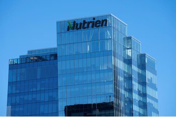 The head office of Nutrien, a leading global provider of crop inputs and services in downtown Saskatoon, Saskatchewan, Canada April 20, 2025. Photo: REUTERS/Todd Korol/File Photo Purchase Licensing Rights.