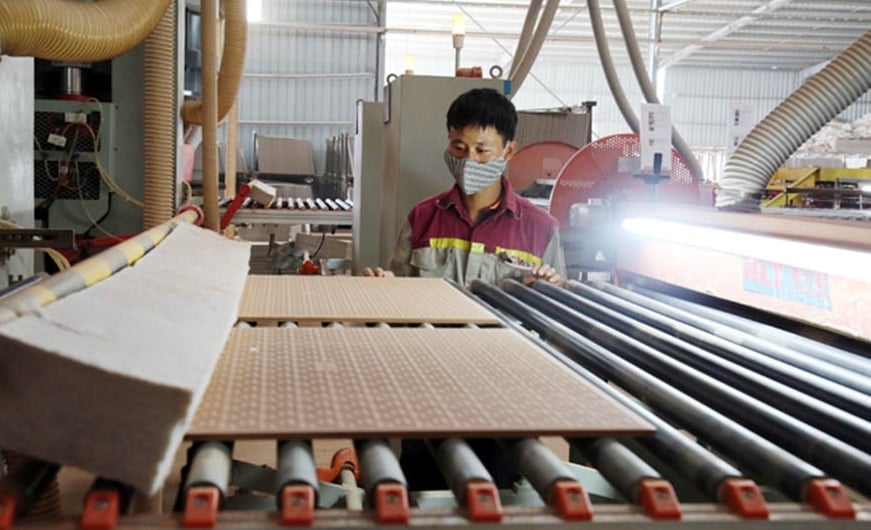 More than 60% of AMY GRUPO’s building materials products are sold abroad. Photo: Thanh Nga. More than 60% of AMY GRUPO’s building materials products are sold abroad. Photo: Thanh Nga.