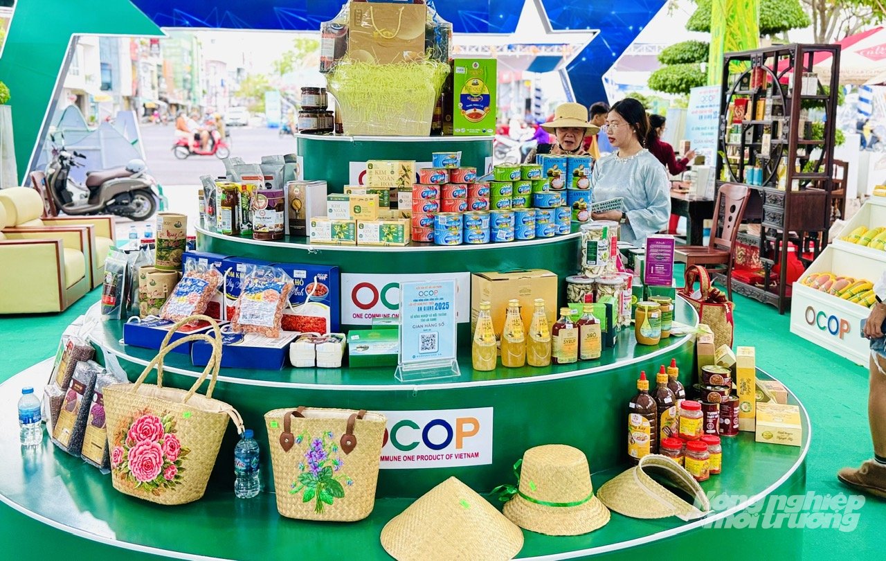 The entire Mekong Delta currently features 3,907 OCOP products rated 3 stars or higher, ranking second nationwide after the Red River Delta, with over 2,000 OCOP entities. Photo: Le Hoang Vu. The entire Mekong Delta currently features 3,907 OCOP products rated 3 stars or higher, ranking second nationwide after the Red River Delta, with over 2,000 OCOP entities. Photo: Le Hoang Vu.