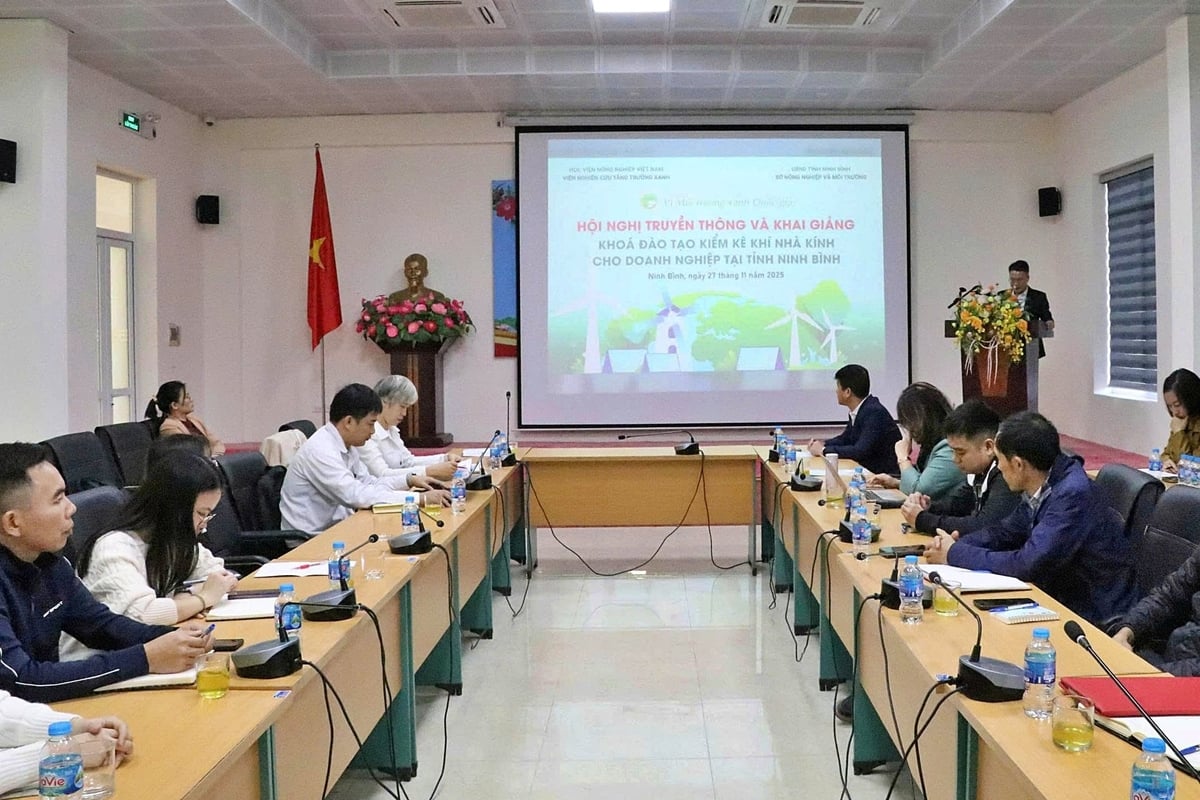 The greenhouse gas inventory training course was held in Ninh Binh on the morning of November 27. Photo: Ba Thang.