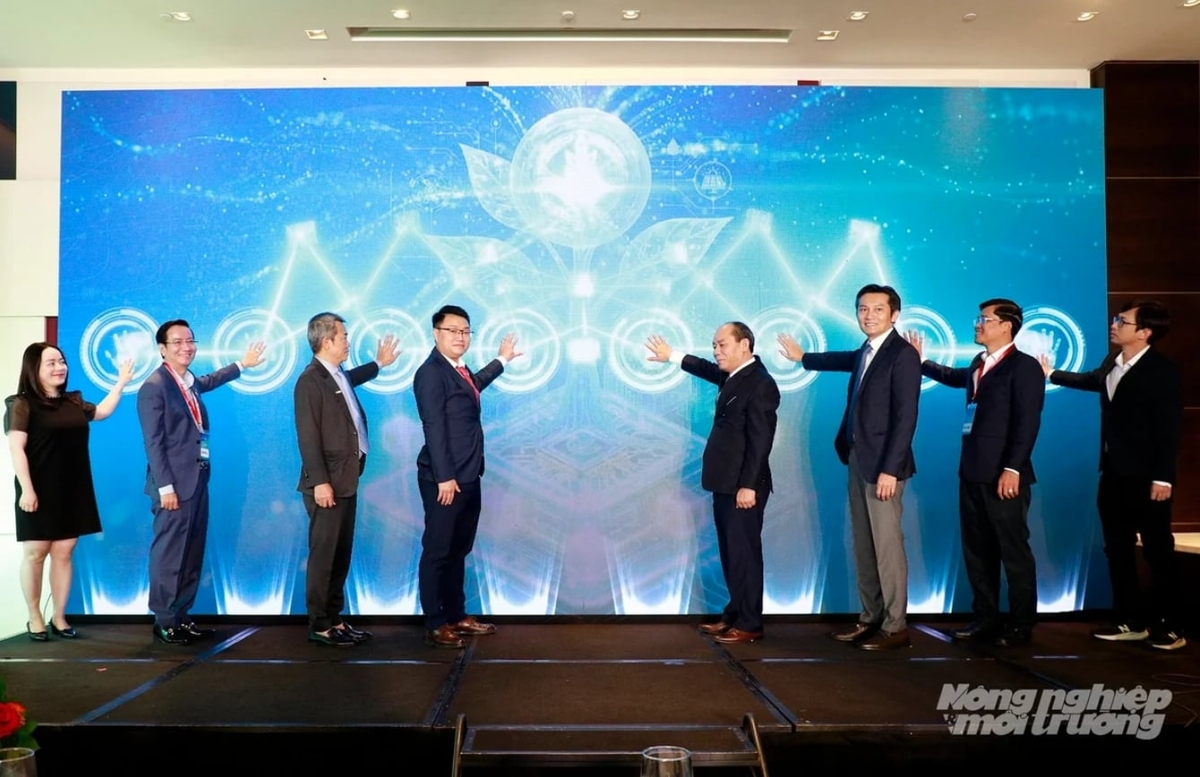 Introduction of AgriTrace, a blockchain-powered agricultural traceability solution. Photo: Nguyen Thuy.