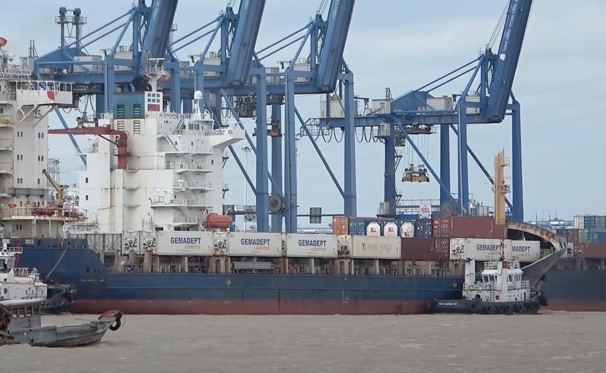 The Middle East conflict has caused maritime shipping costs to rise several times. Photo: Thanh Son. The Middle East conflict has caused maritime shipping costs to rise several times. Photo: Thanh Son.