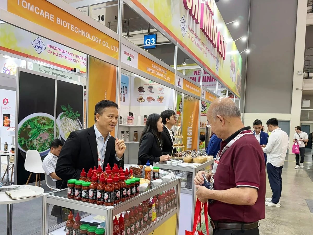 Chilica's chili sauce products attract the interest of many international buyers. Photo: T.H. Chilica's chili sauce products attract the interest of many international buyers. Photo: T.H.