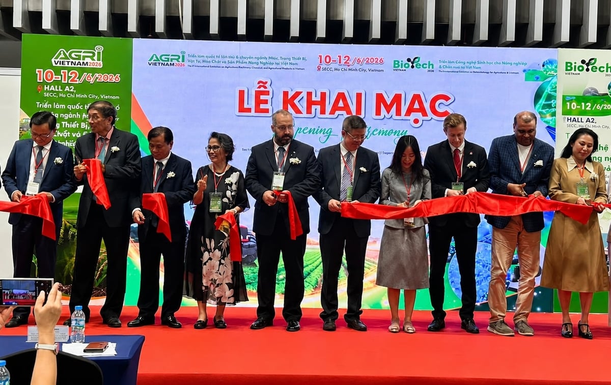 Delegates perform the ribbon-cutting ceremony at the opening of Agri Viet Nam & Biotech Viet Nam 2026. Photo: Ha Duyen. Delegates perform the ribbon-cutting ceremony at the opening of Agri Viet Nam & Biotech Viet Nam 2026. Photo: Ha Duyen.
