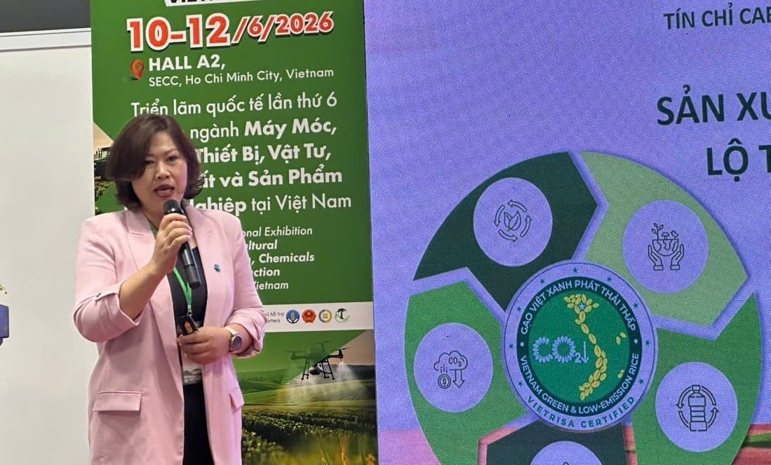 Dr. Tran Thu Ha, Director of the TRVC Project, said that all participating enterprises achieved the project's target of increasing farmers’ profits, with average gains of around 51 percent. Photo: Ha Duyen.